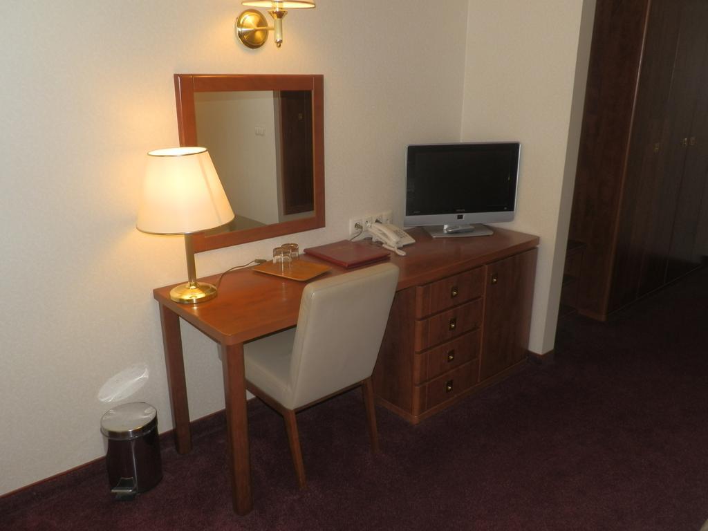 Willa Alexander Resort & Spa - Caloroczny Kryty Basen Mielno  Habitación foto