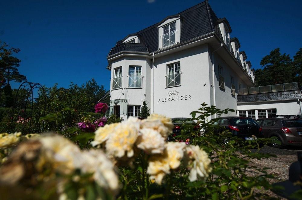 Willa Alexander Resort & Spa - Caloroczny Kryty Basen Mielno  Exterior foto